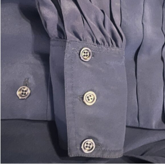 Monique Lhuilier. Sz 36. Designer. $119 Navy Pleated. Silk. Long Sleeve. B127 - Picture 8 of 8